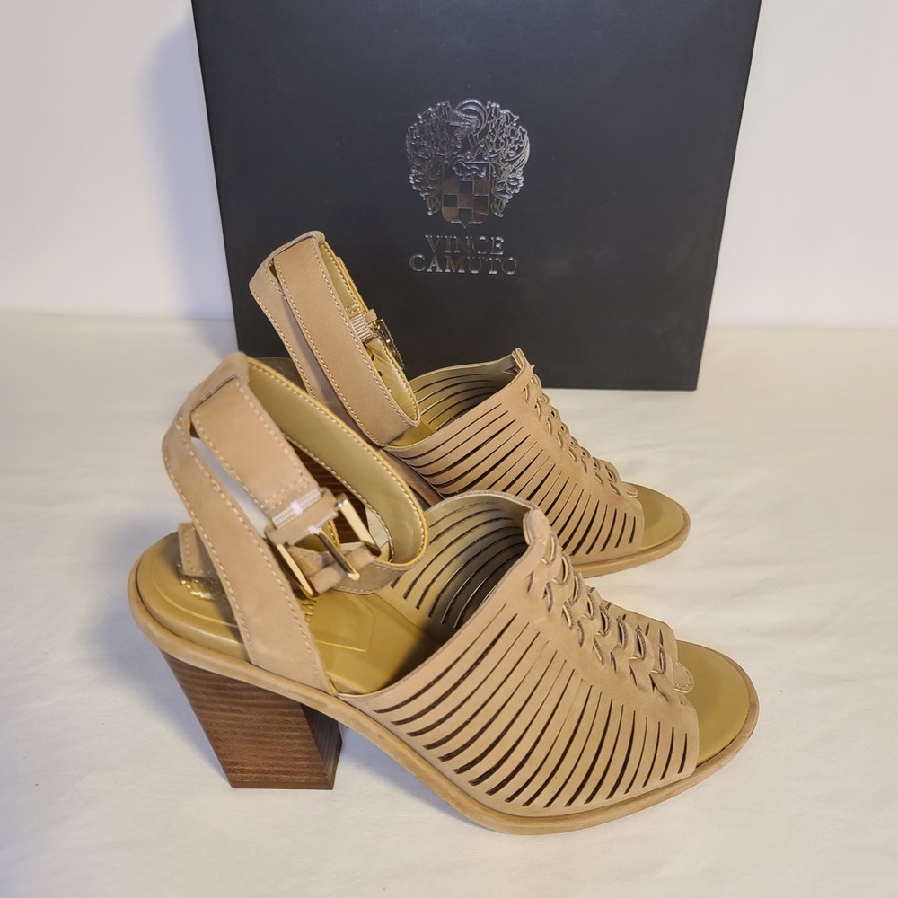 VINCE CAMUTO FRANELA Size 6.5  Color Tortilla Silky Nubuck